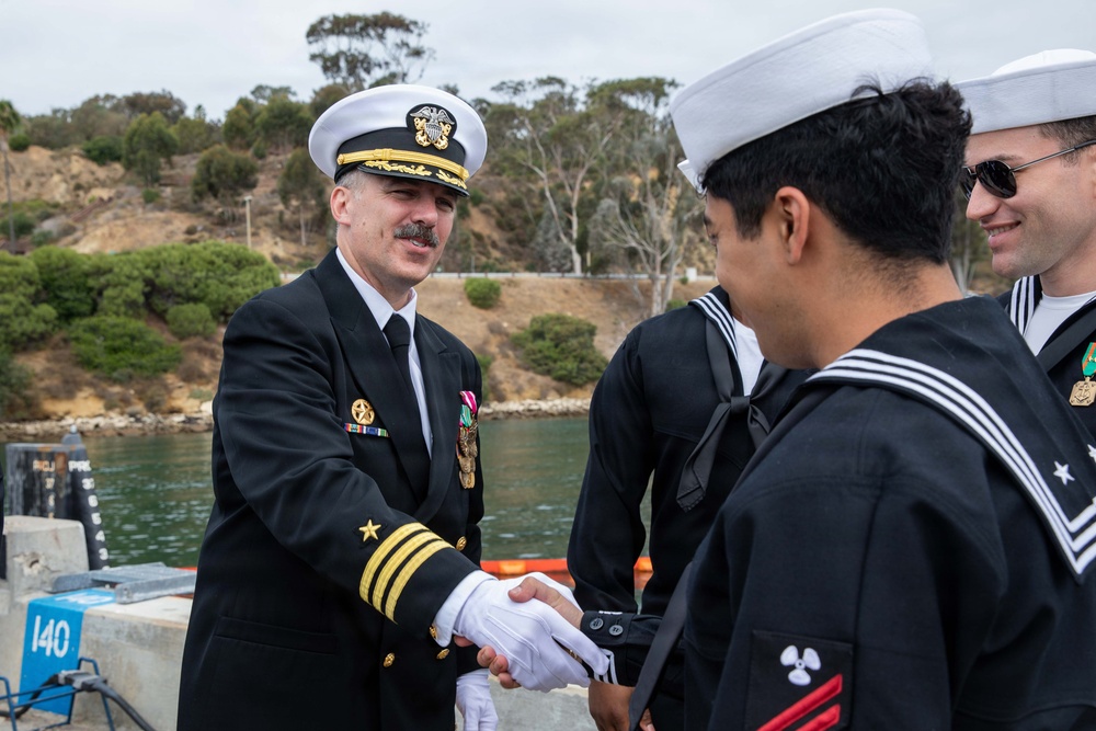 USS Santa Fe Holds Change of Command