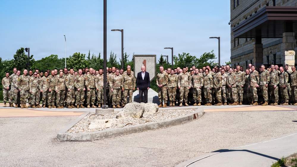 Gen. Richard B. Myer, USAF Ret. Conducts an LPD Seminar at Victory Hall