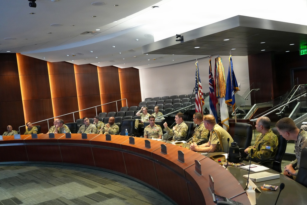 3d MDTF, 94th AAMDC leaders meet with Australian Chief of Army