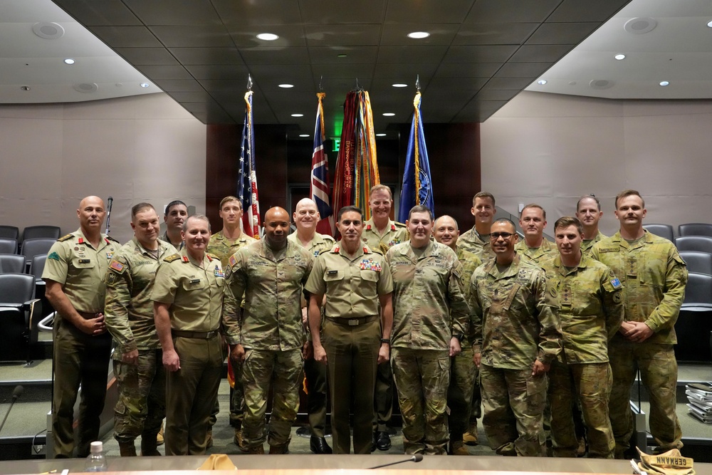3d MDTF, 94th AAMDC leaders meet with Australian Chief of Army