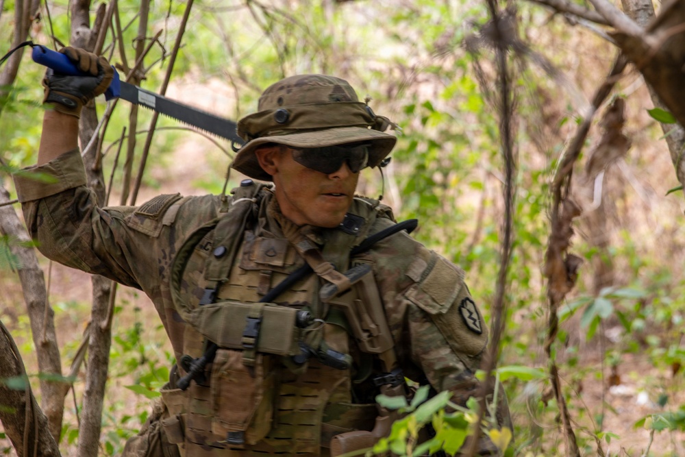 Salaknib 2026: 2-35 Infantry ‘Cacti’ establishes mortar position during JPMRC-X