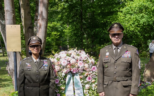 German-American community honors children buried at Kaiserslautern Kindergraves memorial