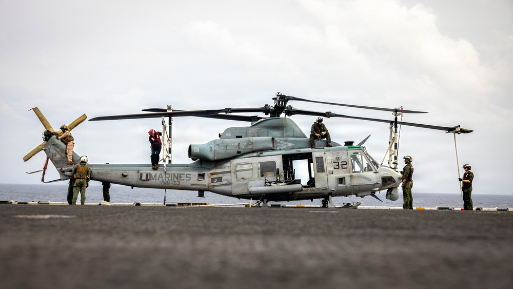11th MEU Marines, Sailors Conduct Flight Operations Aboard USS Boxer