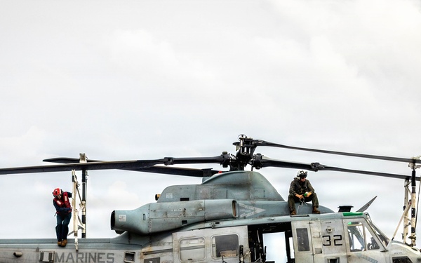 11th MEU Marines, Sailors Conduct Flight Operations Aboard USS Boxer