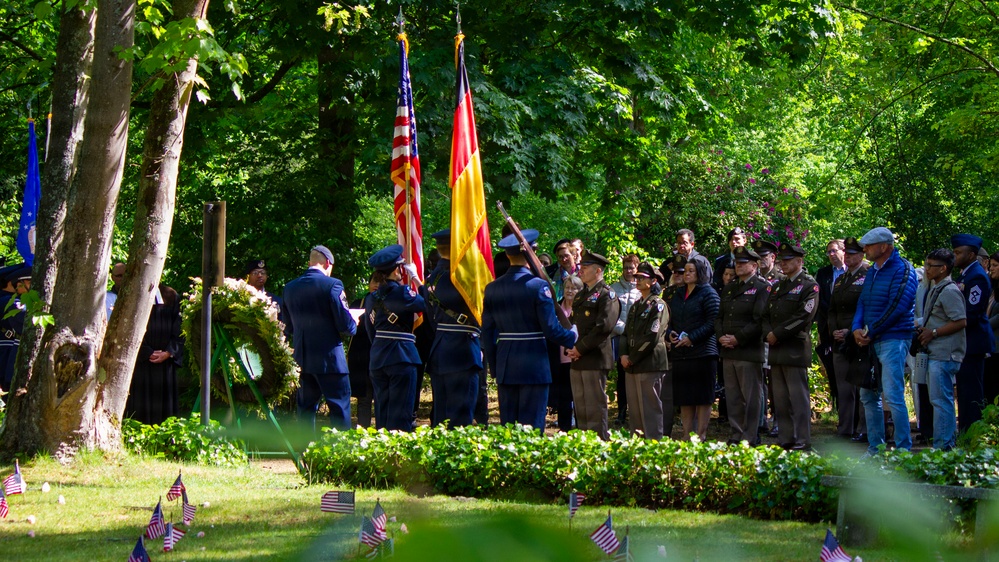 Annual Kindergraves Memorial Ceremony connects KMC to peace and remembrance