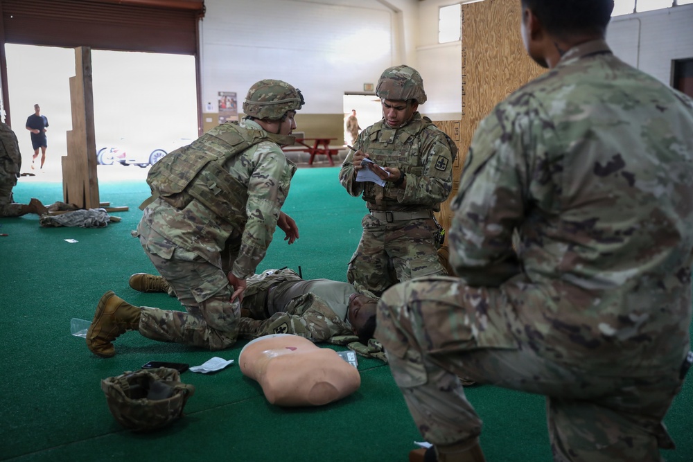 Task Force Oahu conducts combat life saver training and certification