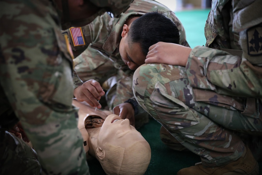 Task Force Oahu conducts combat life saver training and certification