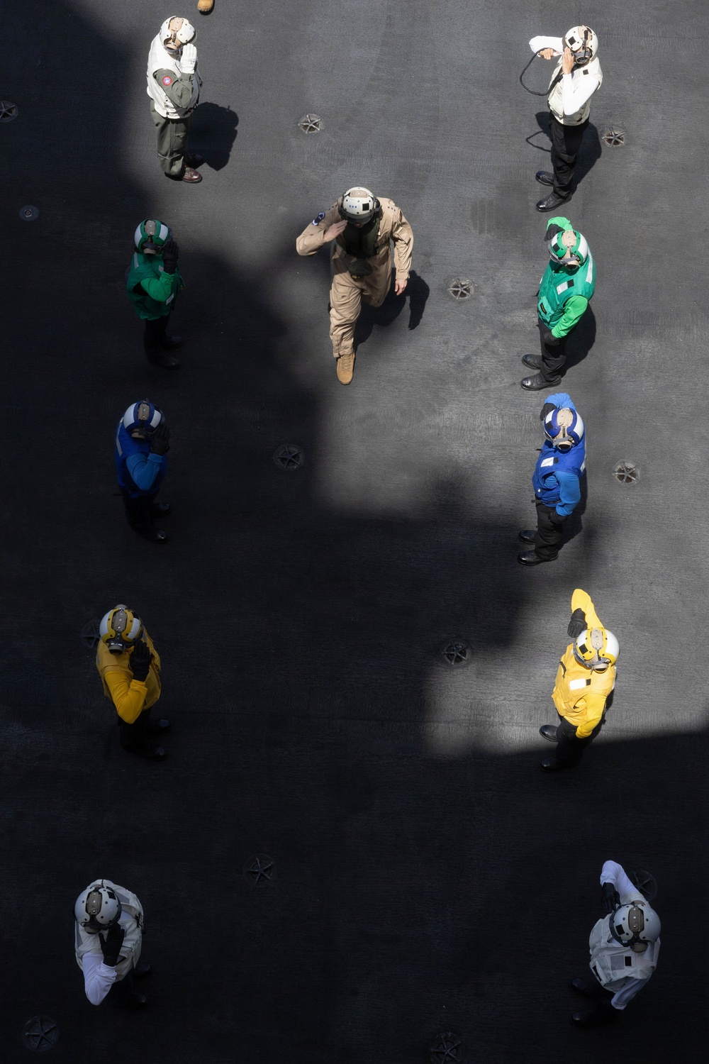 USS George H. W. Bush (CVN 77) Hosts NAVCENT/5th Fleet Commander
