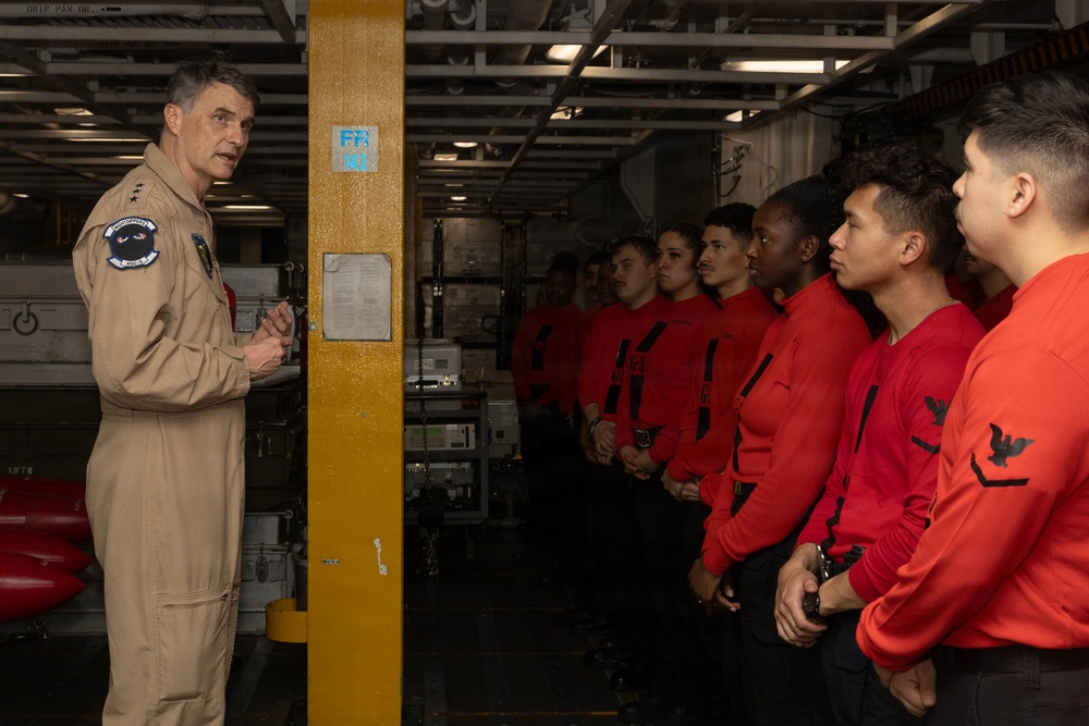 USS George H. W. Bush (CVN 77) Hosts NAVCENT/5th Fleet Commander
