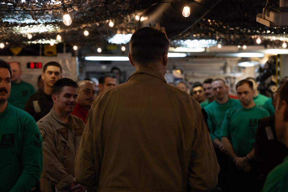 USS George H. W. Bush (CVN 77) Hosts NAVCENT/5th Fleet Commander