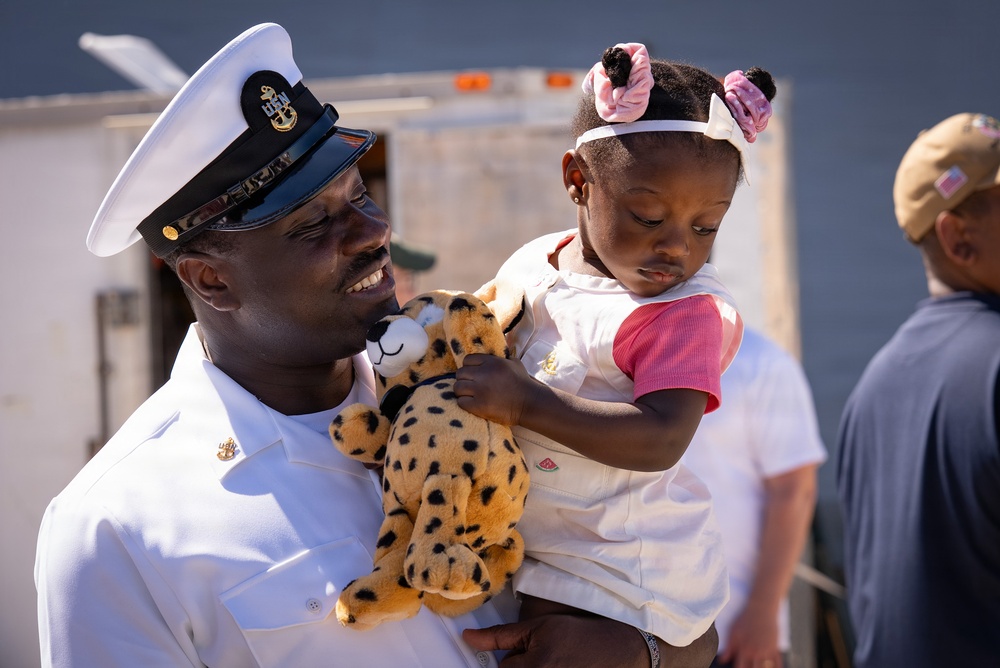 USS Bainbridge Returns to Naval Station Norfolk Following Successful 11-Month Deployment