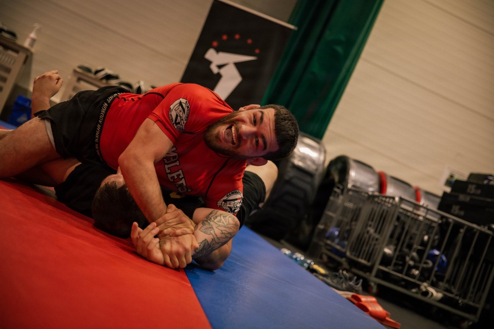 U.S. Army, Estonian Land Forces learn mixed martial arts from MMA Frontline Fighters