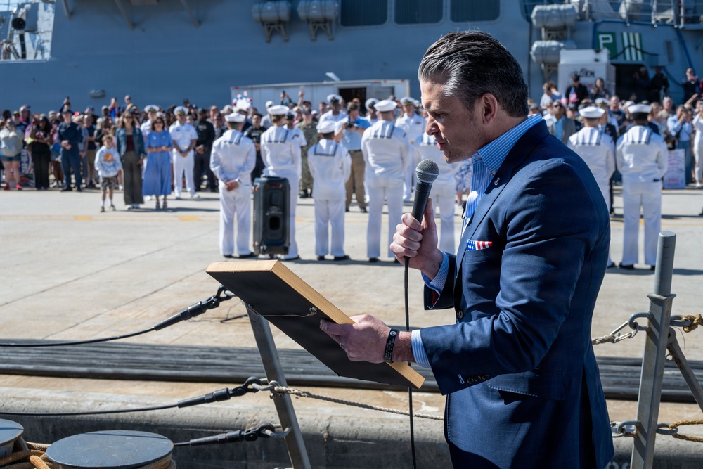 SECWAR, CNO, MCPON welcome home Ford carrier strike group