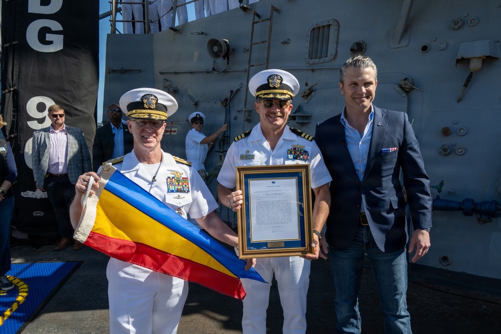 SECWAR, CNO, MCPON welcome home Ford carrier strike group