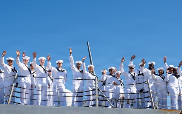 SECWAR, CNO, MCPON welcome home Ford carrier strike group