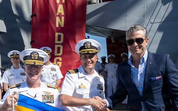 SECWAR, CNO, MCPON welcome home Ford carrier strike group