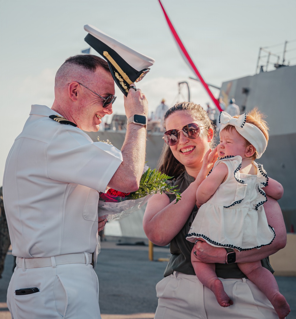 USS Winston S. Churchill (DDG 81) Returns to Naval Station Mayport