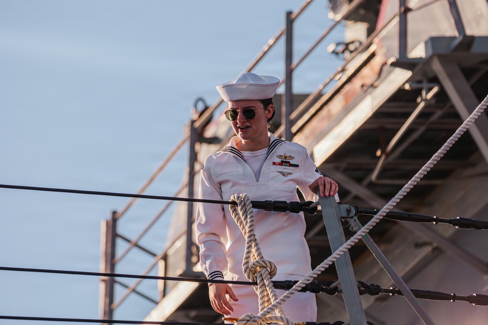USS Winston S. Churchill (DDG 81) Returns to Naval Station Mayport