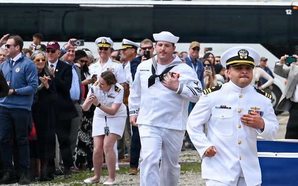 USS Cleveland (LCS 31) commissions in namesake city