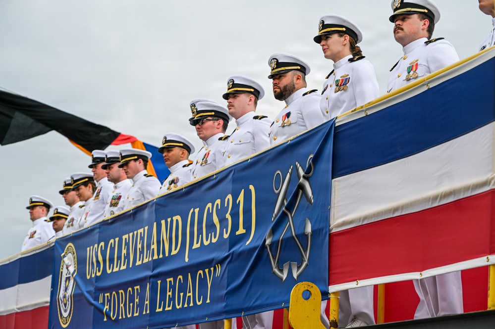 Navy commissions USS Cleveland during historic ceremony in Cleveland