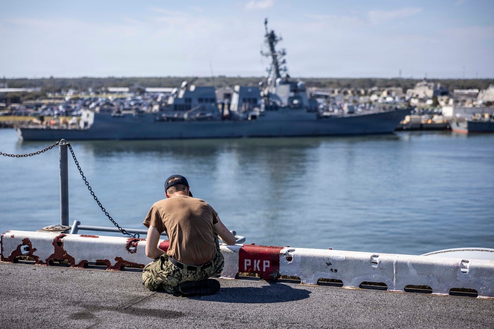 USS Iwo Jima Sailors Conduct Preservation Work