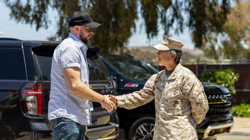 DOW deputy chief of staff visits JTF-SB service members