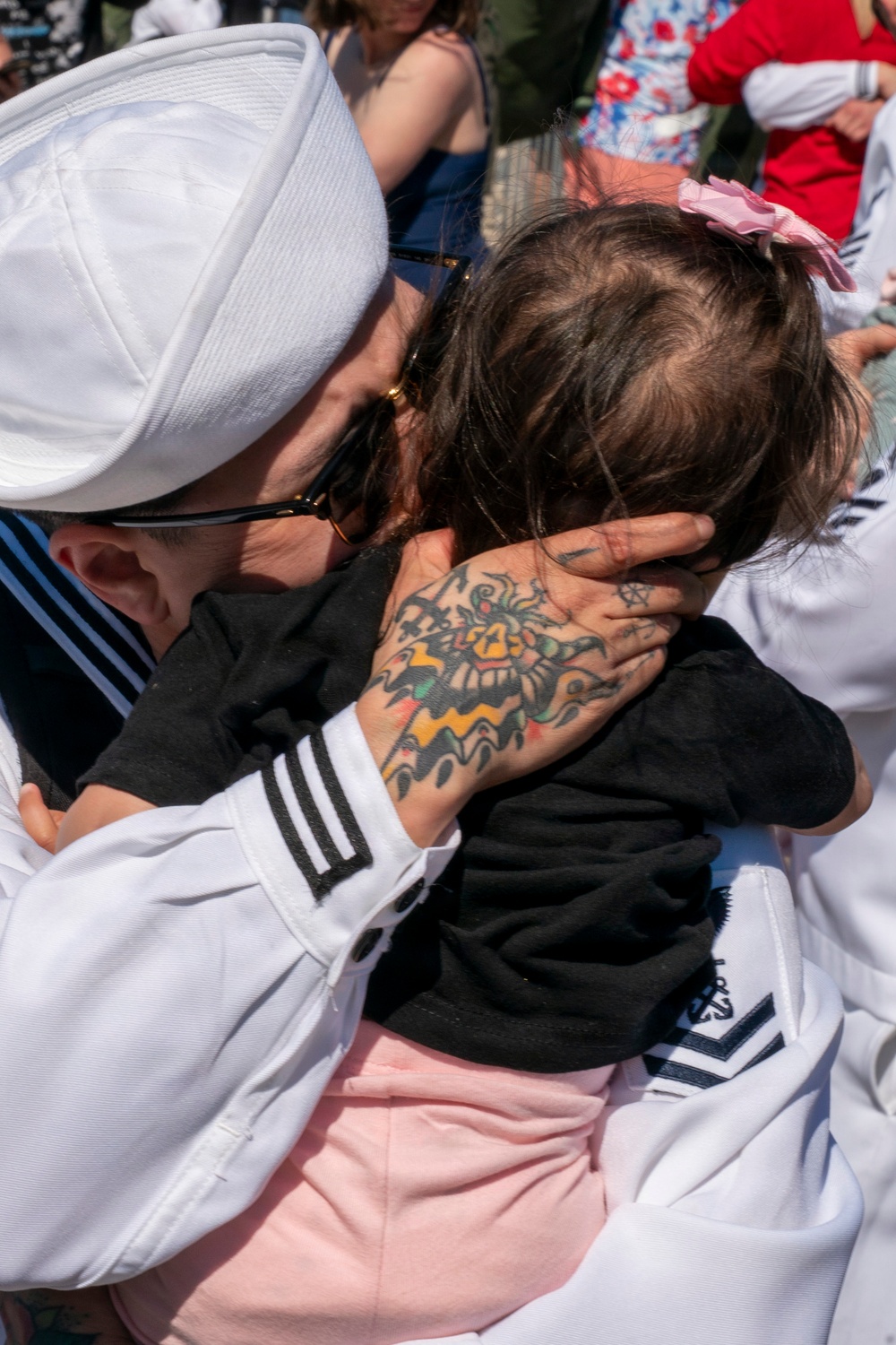 The World’s Largest Aircraft Carrier Returns from Historic 11-Month Deployment