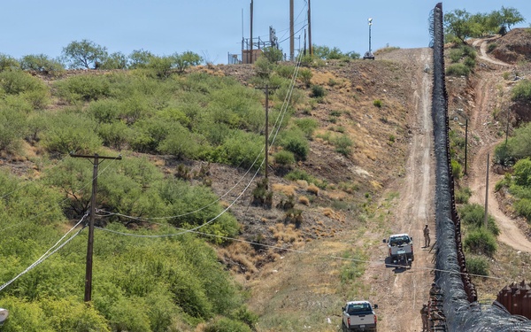 JTF-SB Marines reinforce barrier infrastructure in Nogales
