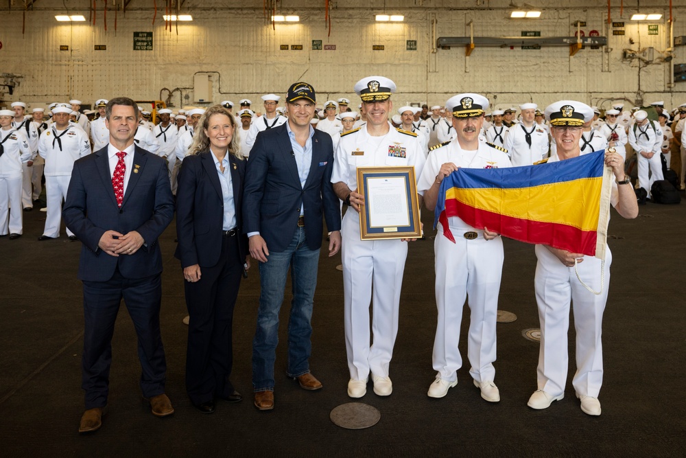 SW, Mrs. Hegseth Welcome Sailors Home