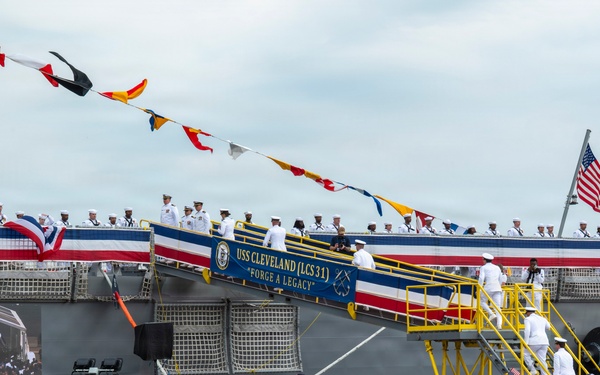 USS Cleveland (LCS 31) commissions in namesake city