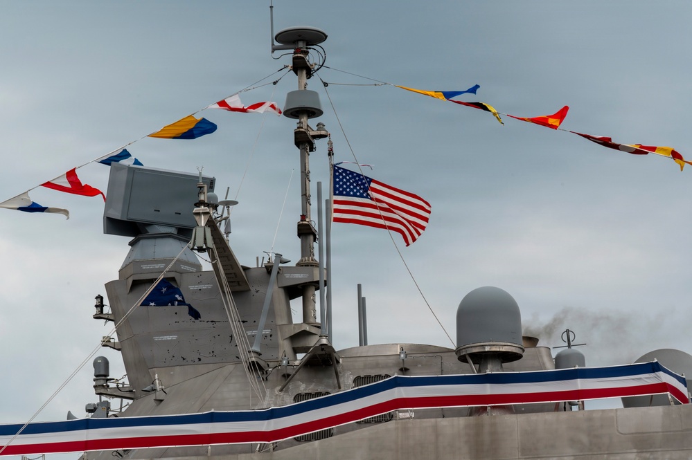 USS Cleveland (LCS 31) commissions in namesake city