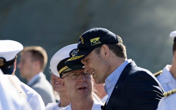 The World's Largest Aircraft Carrier Returns form Historic 11-Month Deployment