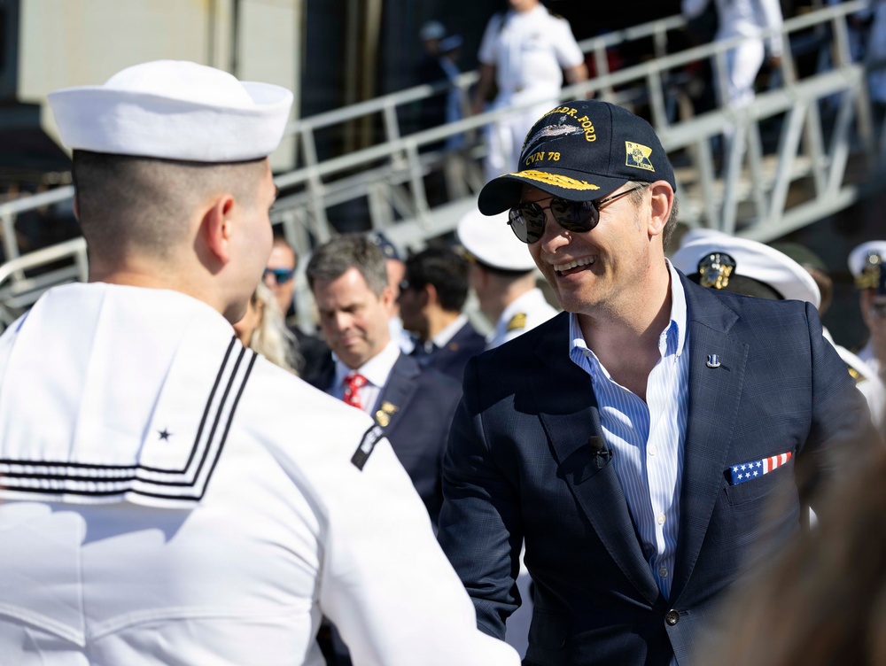 The World's Largest Aircraft Carrier Returns form Historic 11-Month Deployment