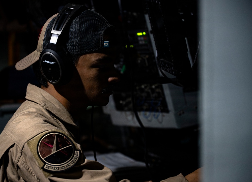 KC-135 Stratotanker fuels F-35 Lightning II