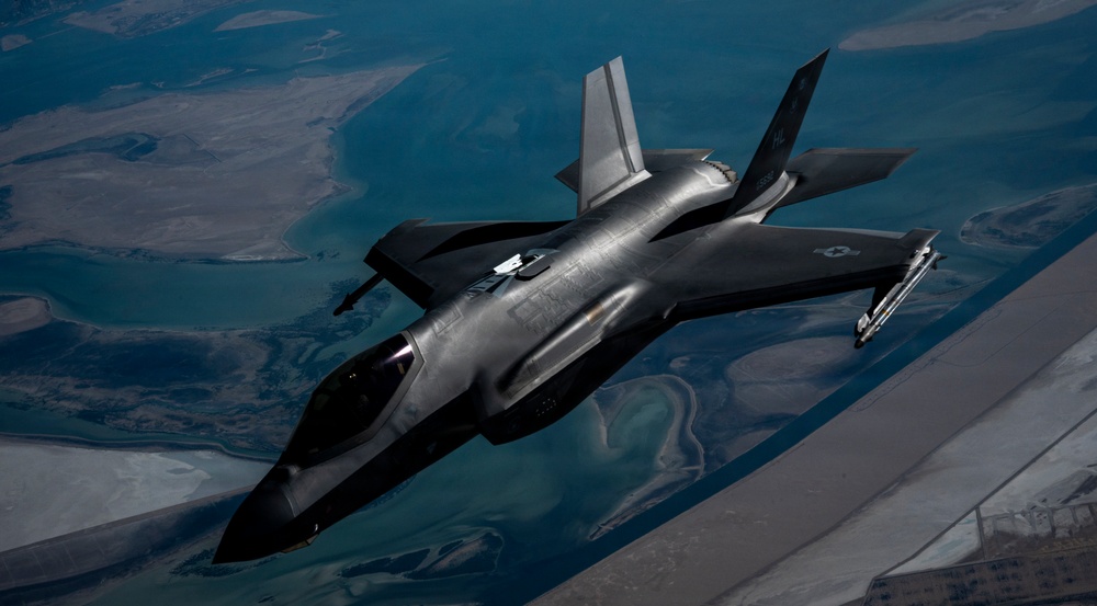 KC-135 Stratotanker fuels F-35 Lightning II