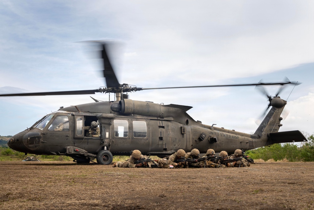 Salaknib 2026: Task Force Saber and 25th Infantry Division Artillery (DIVARTY) conduct Sling Load Operations