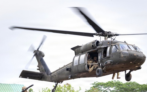 Salaknib 2026: Task Force Saber and 25th Infantry Division Artillery (DIVARTY) conduct Sling Load Operations
