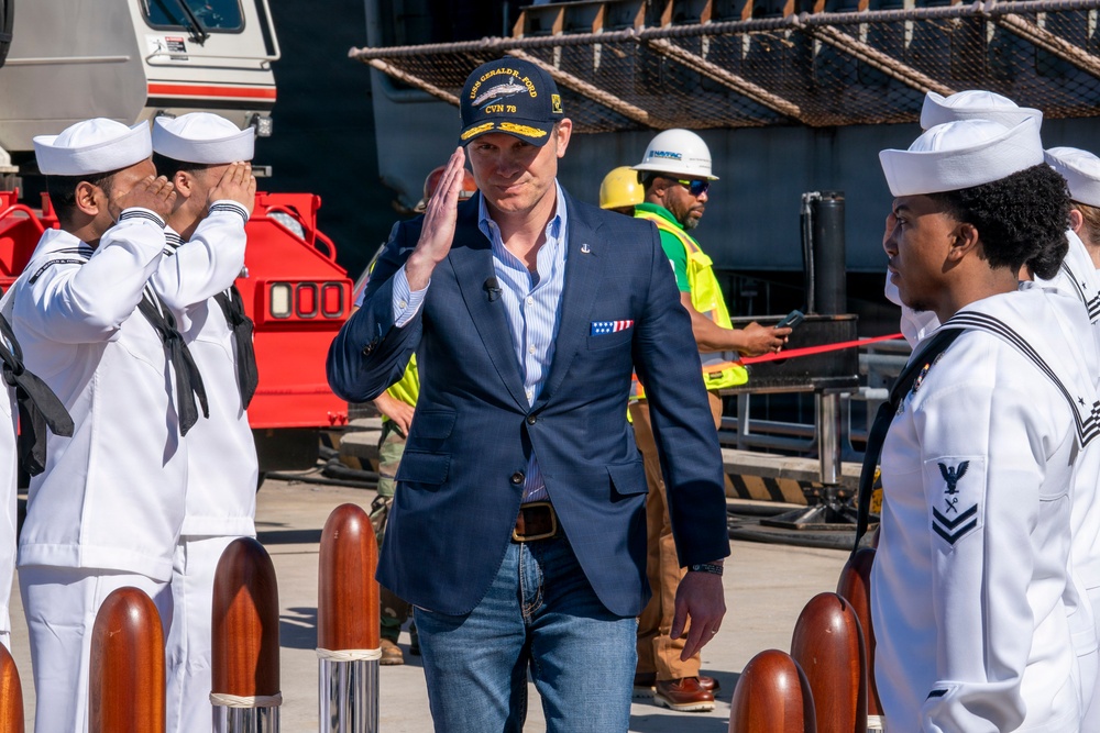 The World’s Largest Aircraft Carrier Returns from Historic 11-Month Deployment