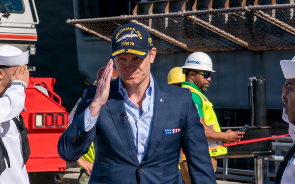 The World’s Largest Aircraft Carrier Returns from Historic 11-Month Deployment