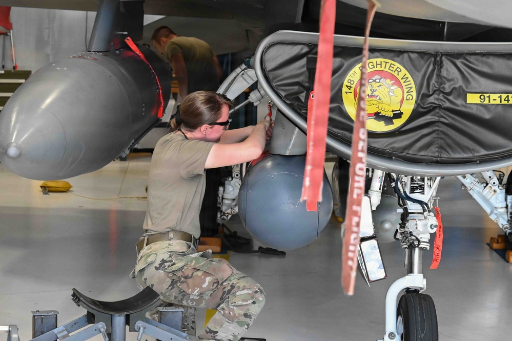 F-16 Maintenance Group