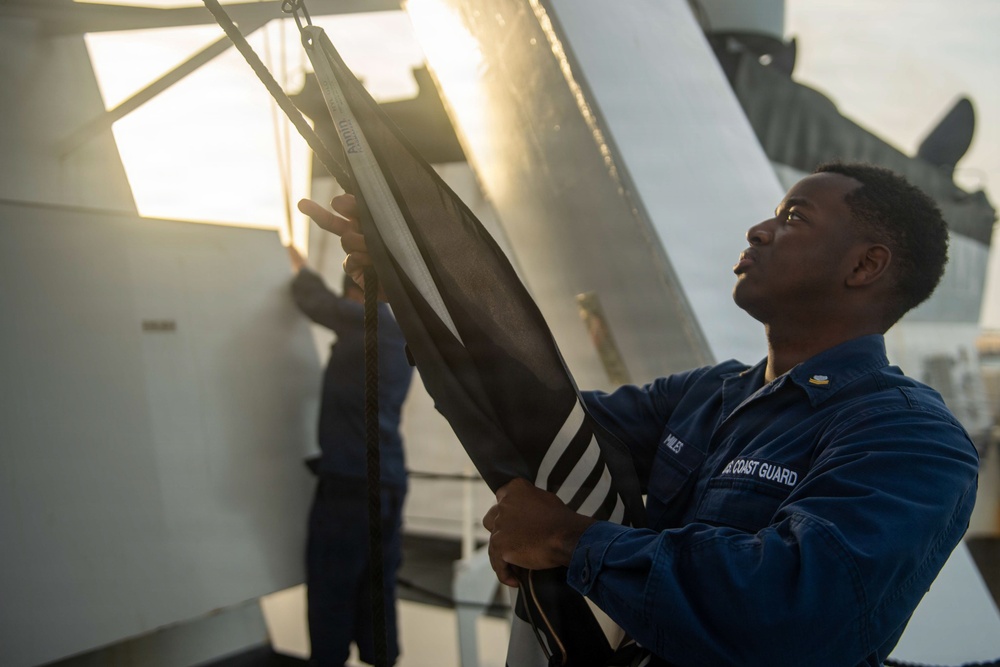 USCGC Midgett (WMSL 757) departs Naval Base Guam