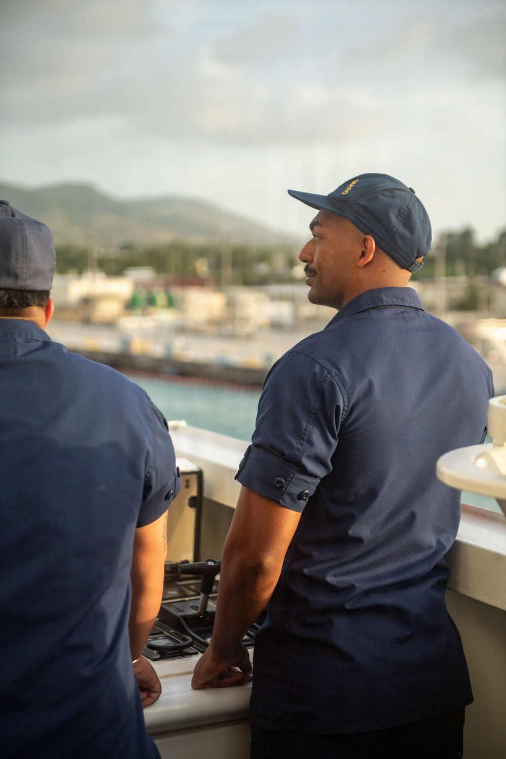 USCGC Midgett (WMSL 757) departs Naval Base Guam