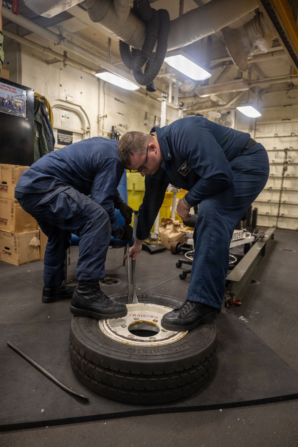 USS Iwo Jima Sailors Perform Maintenance