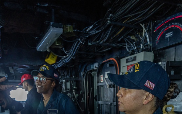 USS Iwo Jima Sailors Conduct Operations in the Pilot House