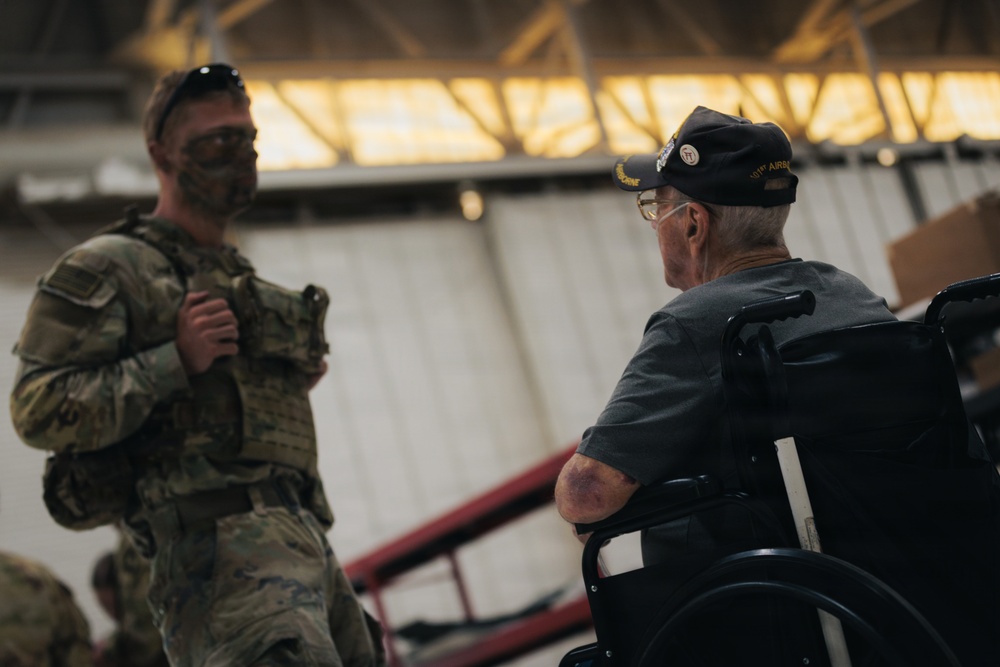 Fort Campbell hosts Medal of Honor recipients with Honor Flight