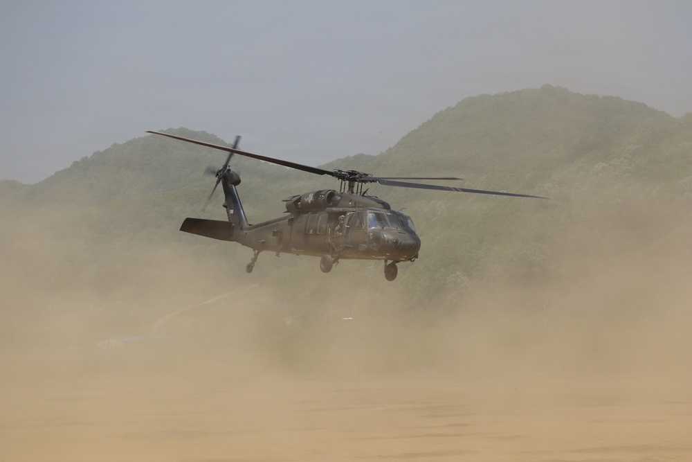 3-2 GSAB Conducts Degraded Visual Environment Training