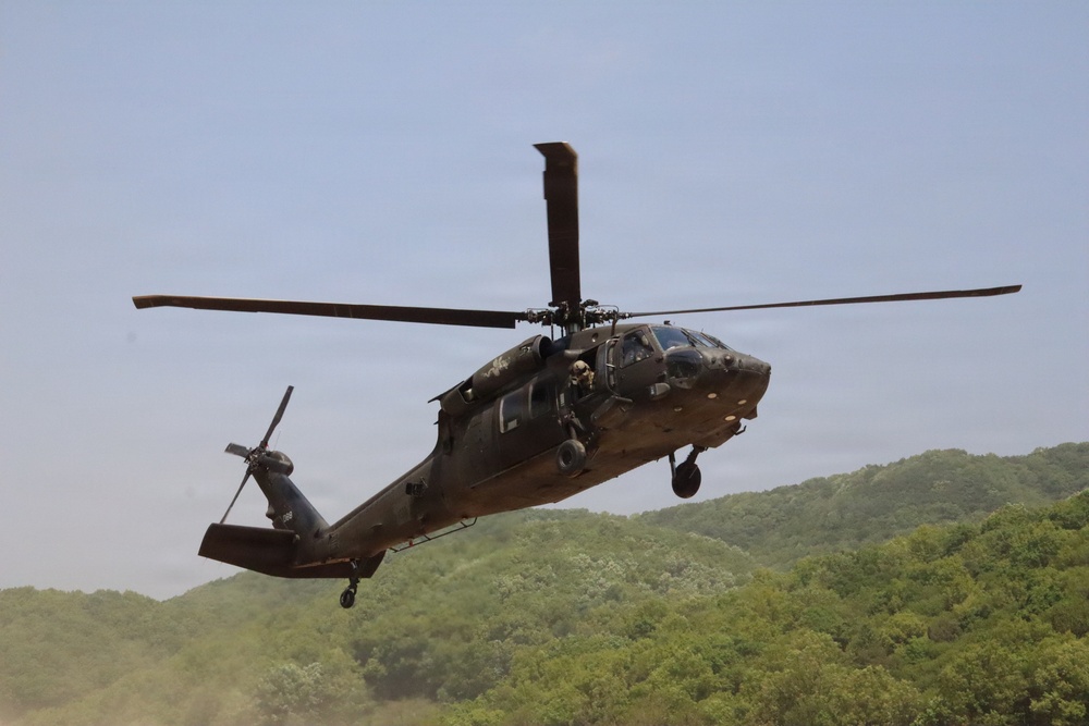 3-2 GSAB Conducts Degraded Visual Environment Training