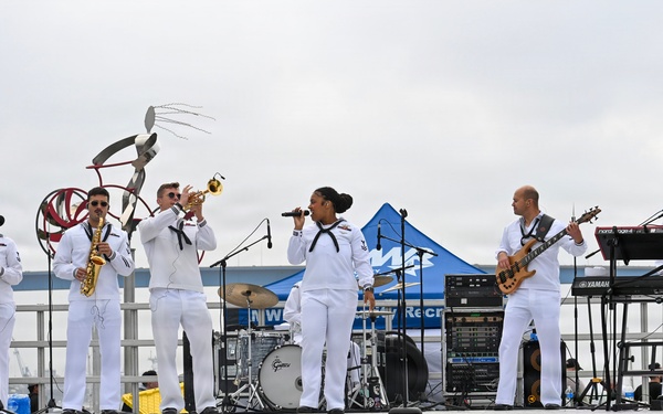 Navy Band Southwest Destroyers at Navy’s Bay Bridge Run/Walk.