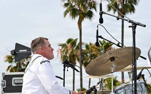 Navy Band Southwest Destroyers at Navy’s Bay Bridge Run/Walk