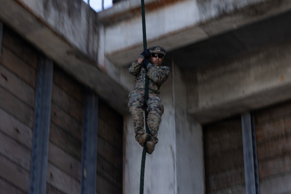12th Littoral Combat Team Rehearses Fast-Rope and Rappel Techniques